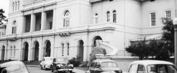 photo of the front of the Kew Asylum building